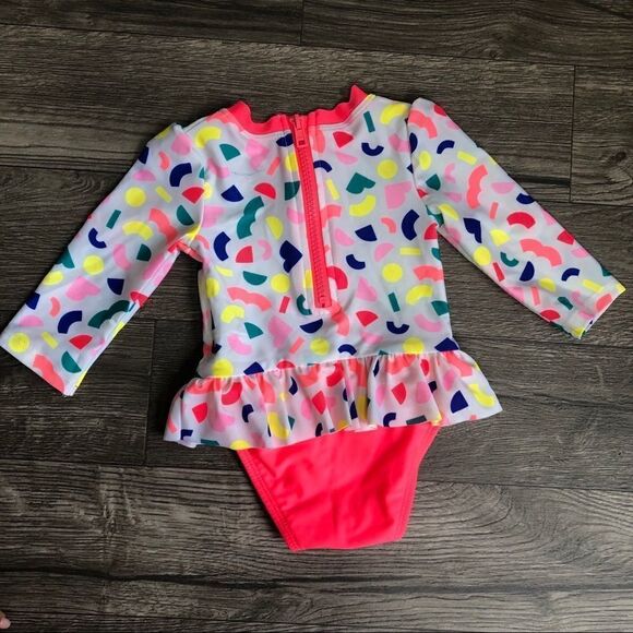 2/$20 Cat & Jack Retro Pattern Long Sleeve 1 piece - Picture 4 of 8